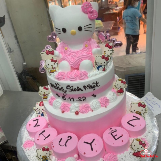Bánh kem sữa tươi Hello Kitty